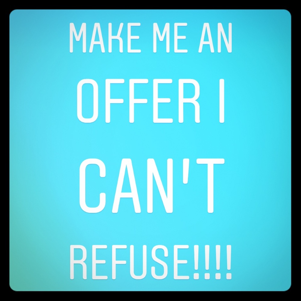 Help me find homes for all these clothes! 👗👚💃🏻